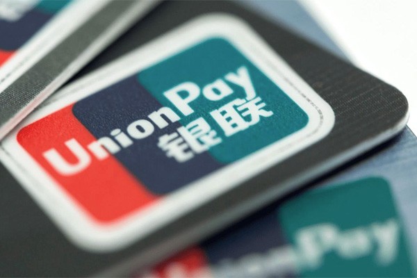 Никто не заплатит: в РФ осталось семь банков с работающими за рубежом картами UnionPay
