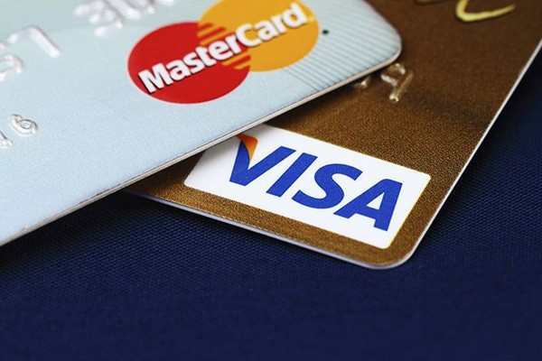 Открыть Visa: иностранные сайты для путешествий запускают оплату по картам РФ