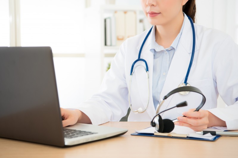 Как выбрать врача онлайн: советы и рекомендации