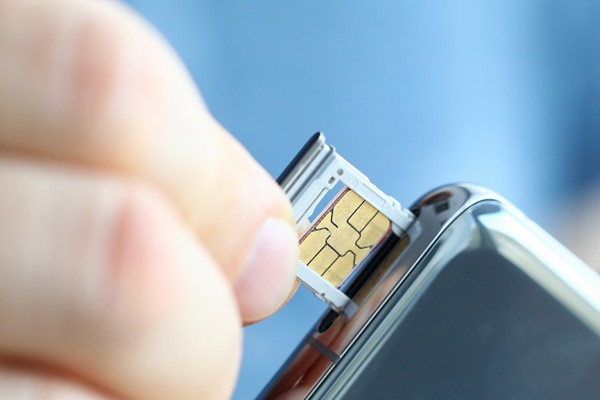 Иностранцы будут обязаны лично посещать офис оператора для подключения SIM-карты