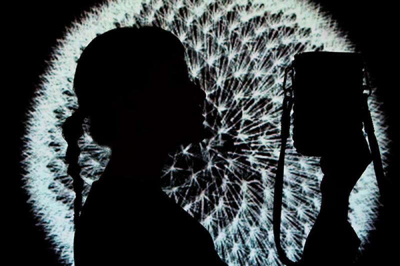 Сеть restore: и бренд MINTSEV презентовали авангардную капсулу аксессуаров для гаджетов