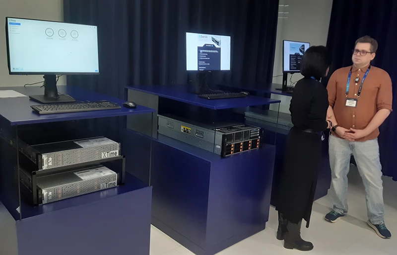 ПАК XTime (слева), XGenAI (в центре) и XConnect ПАК XTime (слева), XGenAI (в центре) и XConnect