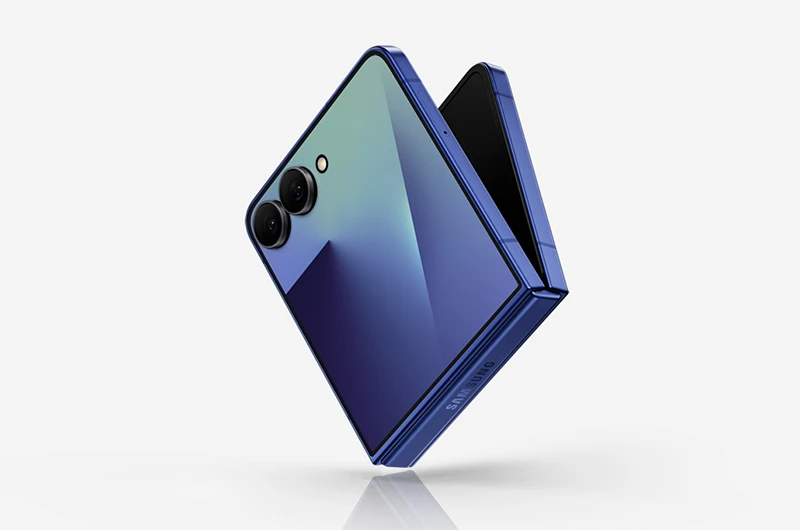 Смартфон Samsung Galaxy Z Flip 7