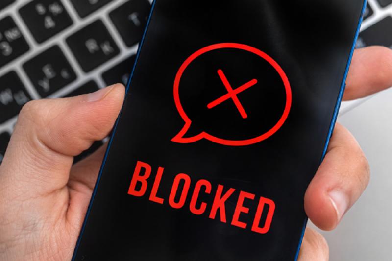 ФСБ получила право полностью отключать россиянам связь