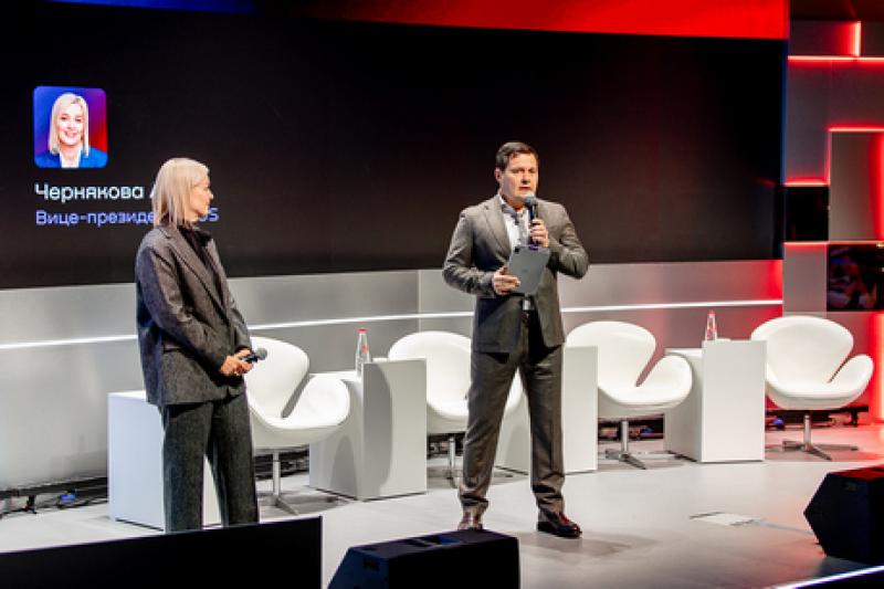 «В 2026 году бизнесу нужна киберустойчивость, а не кибербезопасность» — вице-президент OCS Максим Фесенко на форуме «IT-Ось 2026»