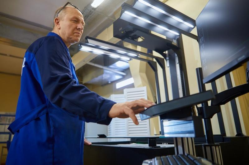 Исторические документы Выборгского архива оцифруют на планетарном сканере ЭларСкан