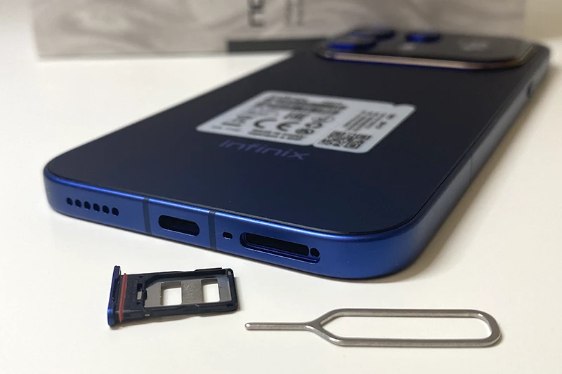 Смартфон поддерживает установку двух SIM-карт