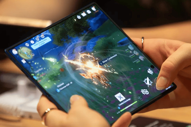 Складной флагманский смартфон Samsung Galaxy Z Fold8