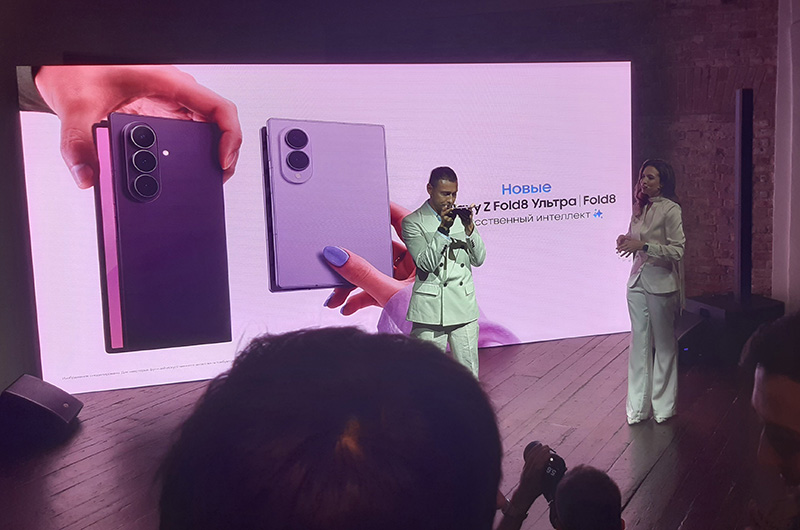 Проверка новых функций ИИ смартфона Samsung Galaxy Z Fold8 в реальном времени