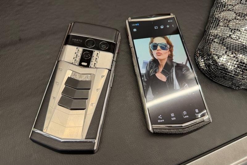 Vertu возвращается в Россию. В Москве открыли корнер со смартфонами от 560 тыс. руб