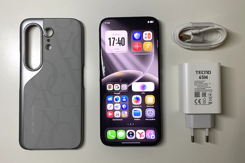 В комплект с Tecno Camon 50 Ultra 5G входит фирменный чехол