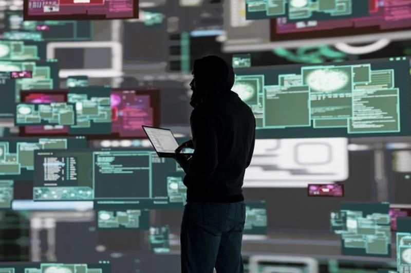 ЭАЦ InfoWatch выпустил отчет о динамике кибератак с 2024 года